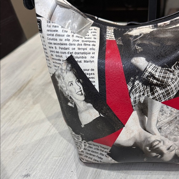 Marilyn Monroe Black and Red Shoulder Bag - Picture 4 of 11